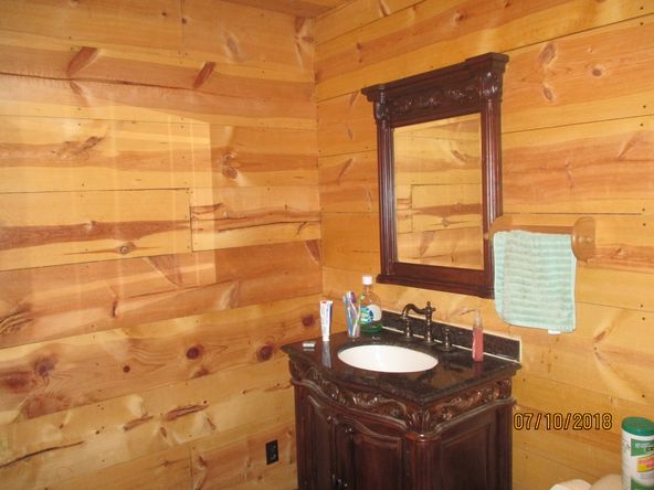 910 Washington St, Newell, WV 26050